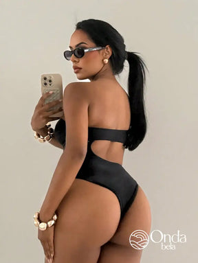 Maiô Assimétrico Um Ombro Só Com Recortes E Argolas Maiô Assimétrico Um Ombro Só Com Recortes E Argolas