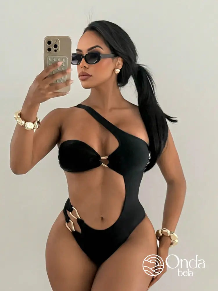 Maiô Assimétrico Um Ombro Só Com Recortes E Argolas Maiô Assimétrico Um Ombro Só Com Recortes E Argolas