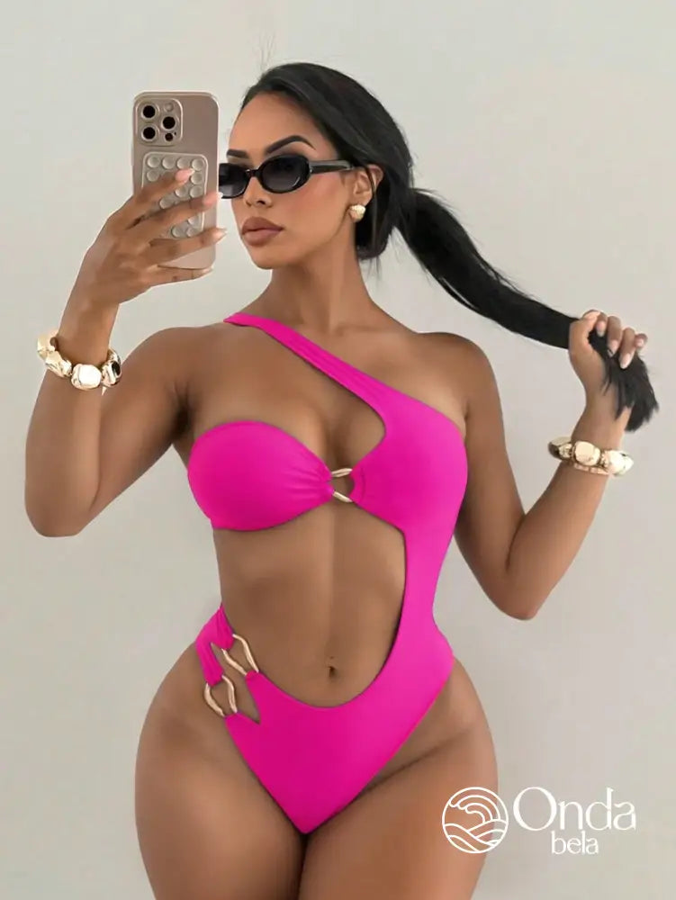 Maiô Assimétrico Um Ombro Só Com Recortes E Argolas Maiô Assimétrico Um Ombro Só Com Recortes E Argolas