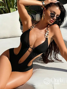 Maiô Engana Mamãe Com Correntes E Recortes Laterais Preto / PP Maiô Engana Mamãe Com Correntes E Recortes Laterais