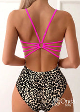 Maiô Estampa Animal Print Com Costas Vazadas E Tiras Rosa Choque / PP Maiô Estampa Animal Print Com Costas Vazadas E